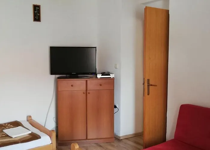 Appartement Apartment Fuer 2 Personen - 1 Kind Ca- 30 M² In Silo- Adriakueste Kroatien - Kroatisch By Interhome *