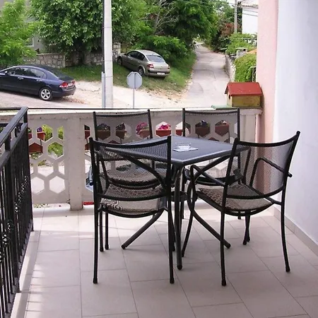 Fuer 2 Personen - 1 Kind Ca- 30 M² In Silo- Adriakueste Kroatien - Kroatisch By Interhome * Šilo