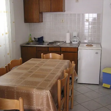 Apartmán Fuer 2 Personen - 1 Kind Ca- 30 M² In Silo- Adriakueste Kroatien - Kroatisch By Interhome *