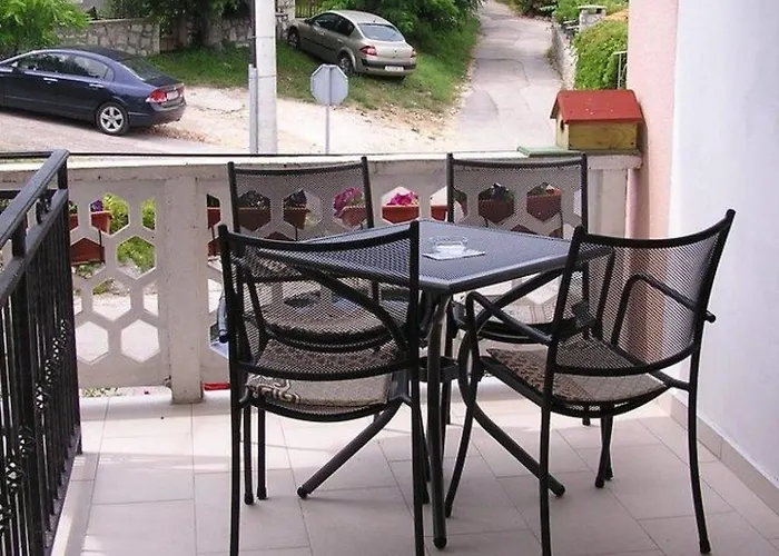 Fuer 2 Personen - 1 Kind Ca- 30 M² In Silo- Adriakueste Kroatien - Kroatisch By Interhome * Šilo